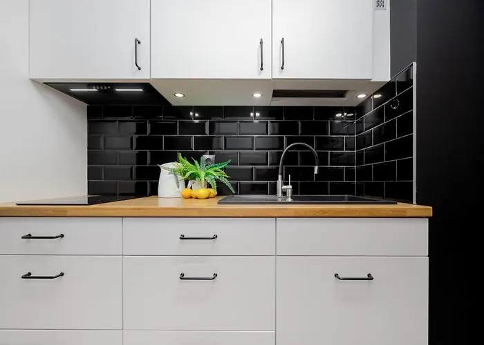 Piekne Z Balkonem Dla 2 Osob W Warszawie By Renters 아파트 *